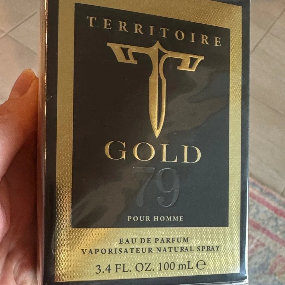 Territoire Gold 79 Full Size Pour Homme